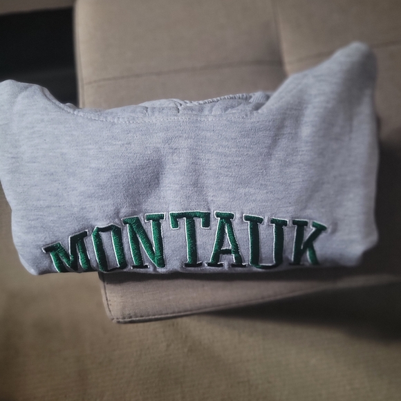 Tops - Picture 4 of 4